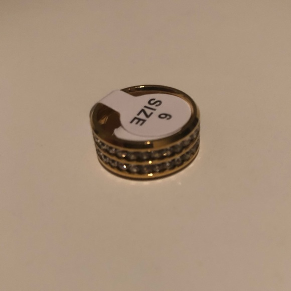8MM Crystal Sapphire Band Ring Gold Size 6 - Picture 1 of 6